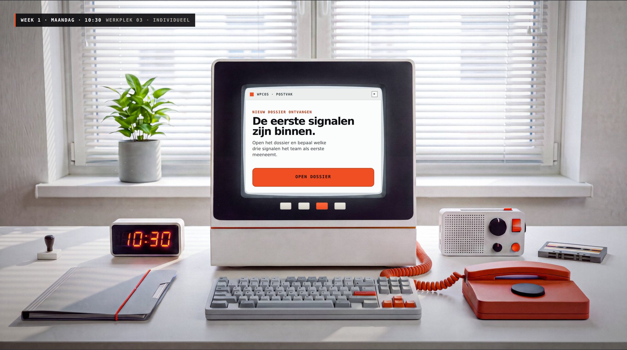 Het bureau om 10:30 met WPCos in het beeldscherm van de CRT-monitor